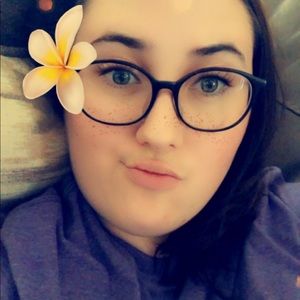 Meet your Posher, Noelle